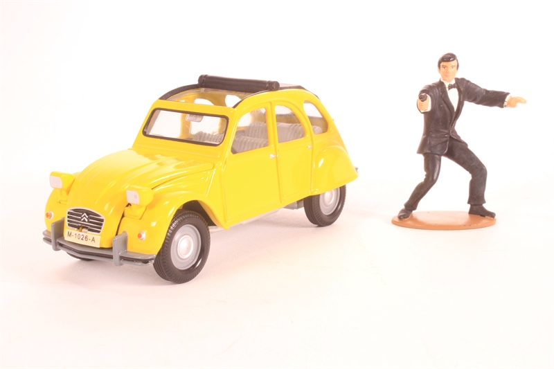 Corgi 65301COR Citroen 2CV and James Bond Figure - 'James - Hattons