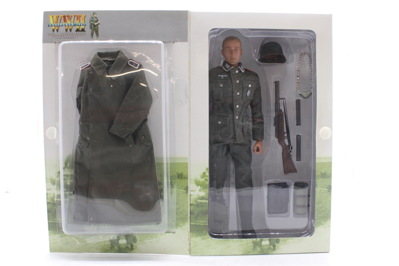 Dragon 70117 WWII 1941 Leningrad German Motorcyclist