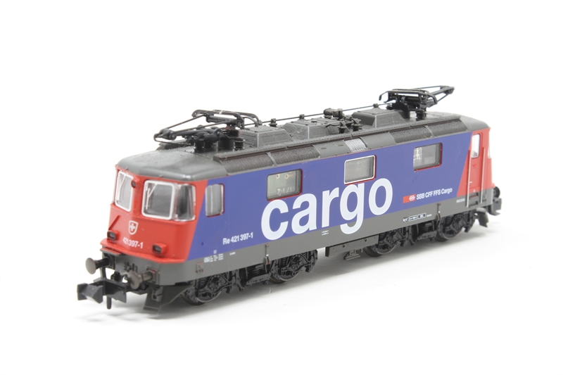 FLEISCHMANN スイス型 Re4/4 SBB CFF Re4/4 I TEE 前面ドア無し (クリーム/赤) No.10034