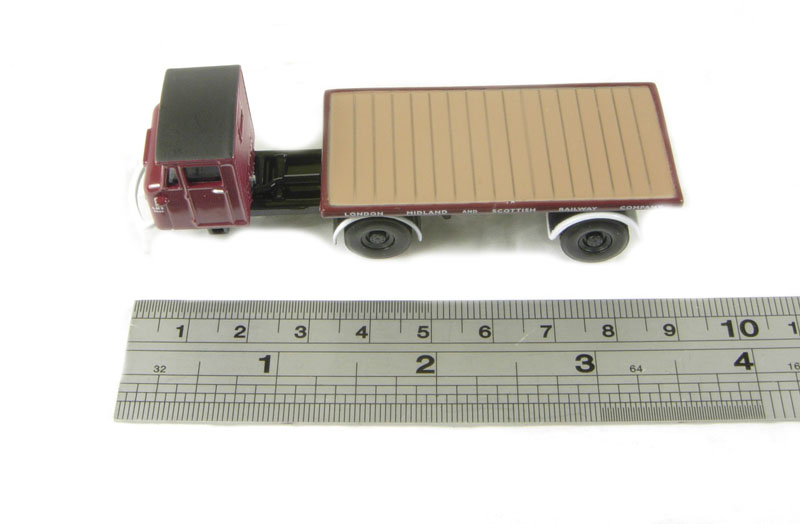 Oxford Diecast 1:76 OO Gauge Scammell Mechanical Horse Flatbed Truck – LNER 76MH020