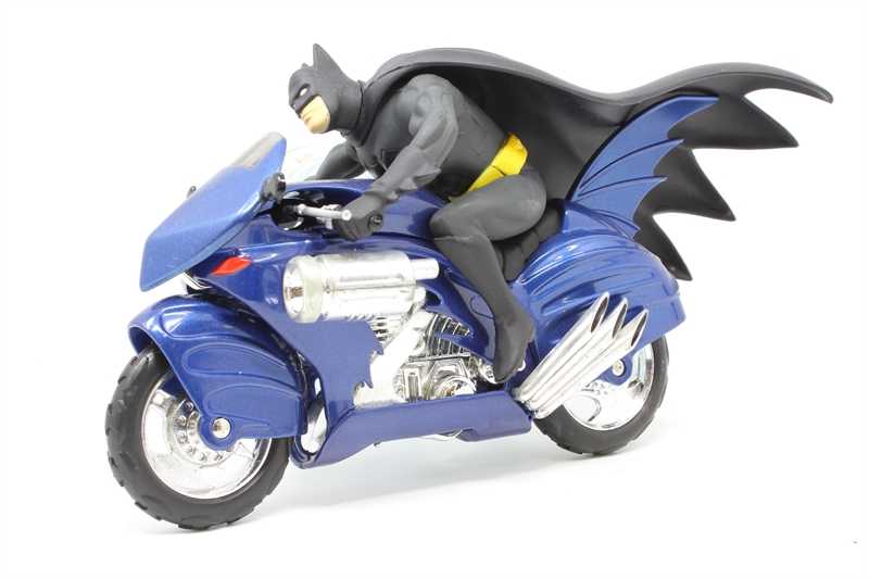 Corgi 77404 2000 DC Comics Batcycle - Hattons