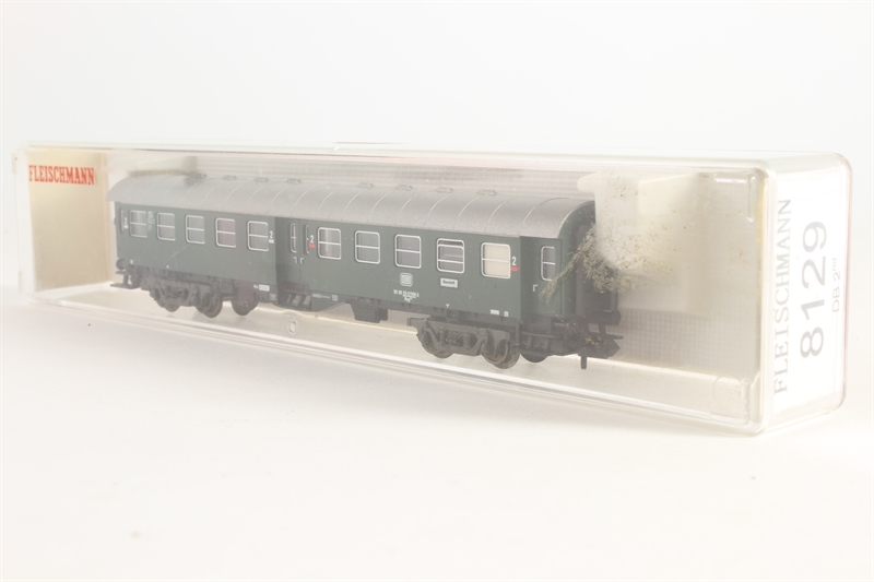 Fleischmann 8129 2nd Class Coach of the DB in Green - Hattons