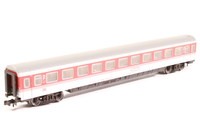 Fleischmann 8686 2nd Class IC/EC Compartment Coach, Type Bvmz of the DB,