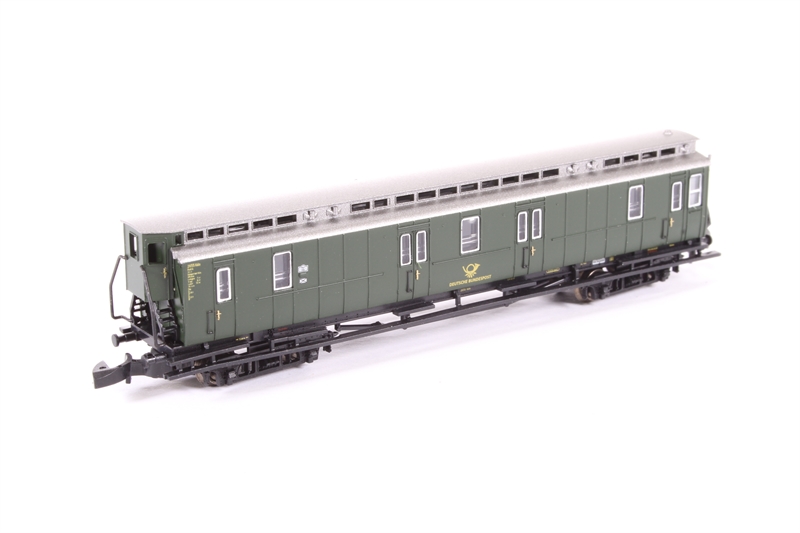 Marklin 87582 Prussian-Type Post Car with Brakeman's Cab of