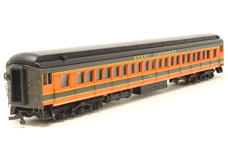 Bachmann USA 89033BAC Heavyweight passenger car 967 of the Great