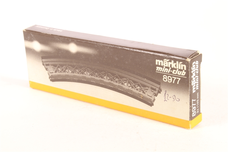 Märklin 8977 - 2 Pezzi Di Rampa Curva Per Treni Scala Z | Raggio 145 Mm, 45° - 3