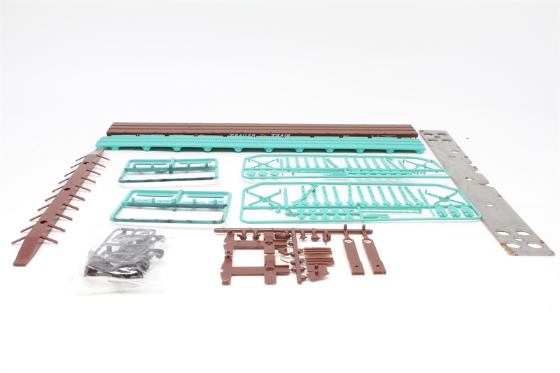 Accurail 9205ACC Bi-level open auto rack kit 962578 of the - Hattons