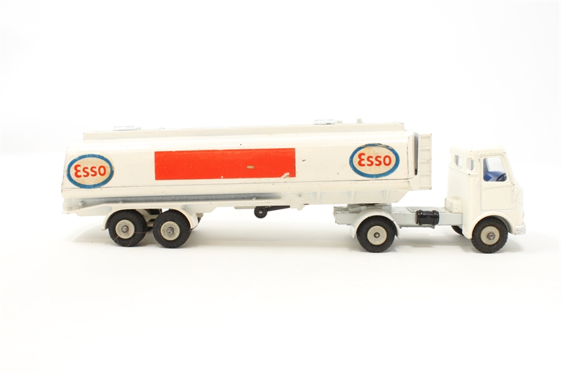 DINKY TOYS A.E.C FUEL TANKER ESSO N° 945 NEUF + BOITE D'ORIGINE