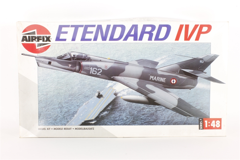 KITTY-KH80137 Étendard IVP/IVM 1/48 – Kitty Hawk
