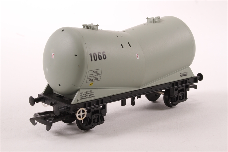Dapol OO Gauge (1:76 Scale) PCA 'Vee' cement tank