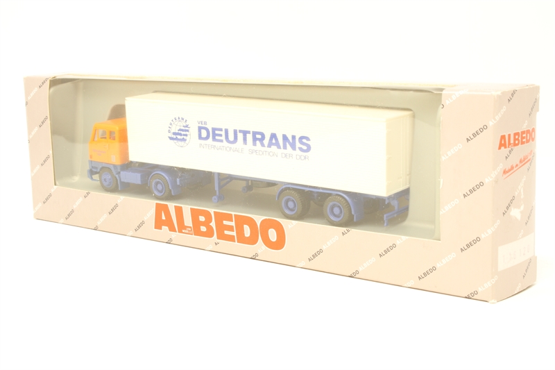 Herpa 317276 Volvo FH GL 2013 Koffer-Hängerzug „Sascha Berthold/Denner (Schweiz/Schmitten