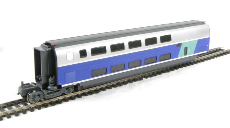 Jouef HJ4018 HST 'TGV Duplex' intermediate coaches of the