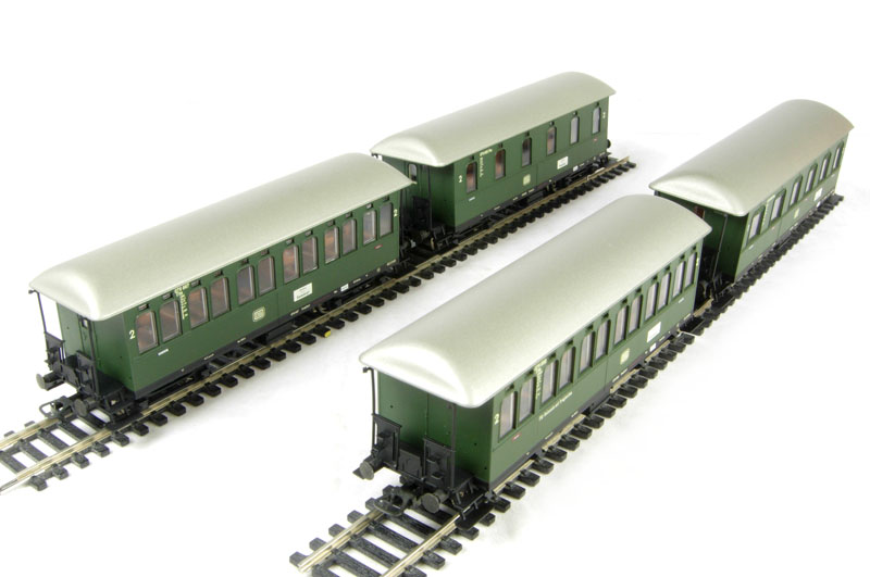Liliput L351011 4-car set of Langenschwalbacher coaches of - Hattons