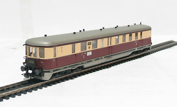 Liliput L112513 Class VT137 099 & VS145 135 of the DRG in - Hattons