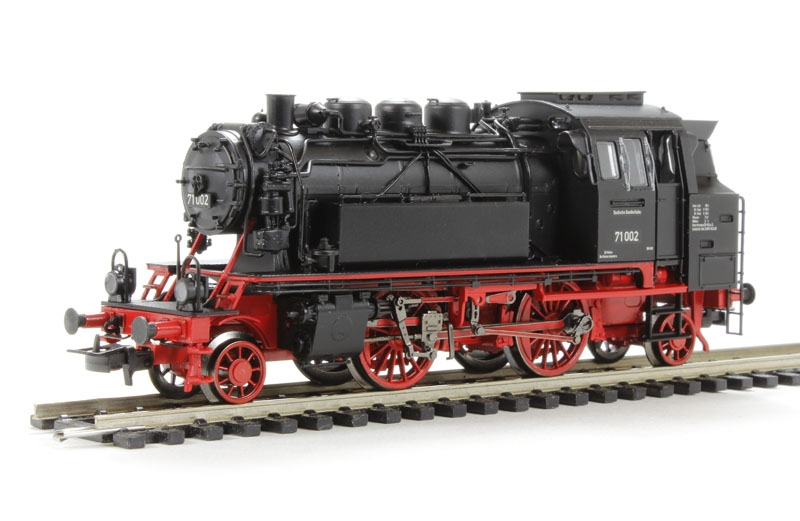 Liliput L131174 Tank Loco BR 71 002 DB Era 3 - Hattons
