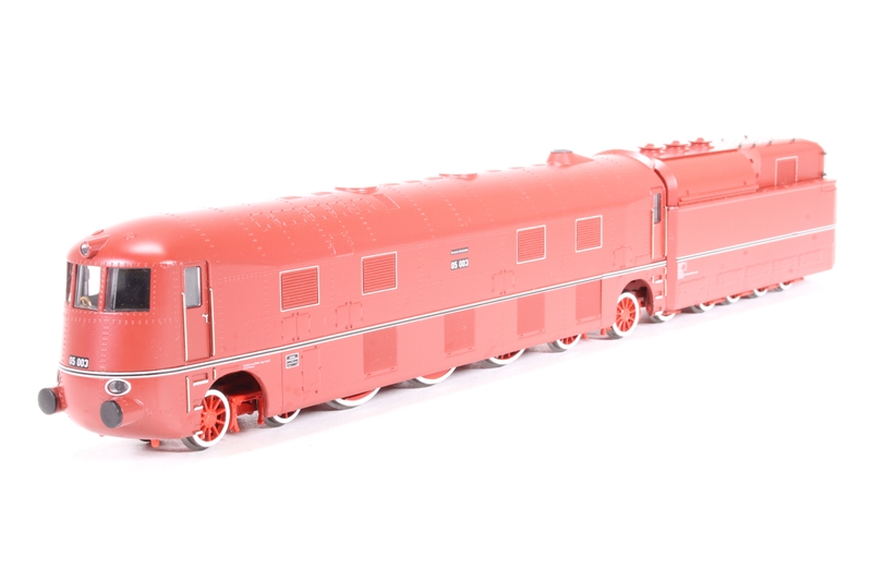 Liliput L131540 Class BR 05 003 Streamlined 4-6-4 of the
