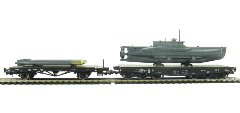 Liliput L240069 Wagon Set 4, Submarine Transport, DR. Era 4