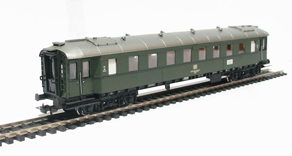 LILIPUT E40 299 グリーン 7140 03 Liliput L328601 2nd Class Express Coach of the DB, Epoch IV