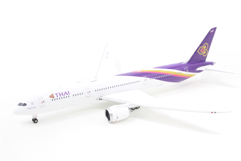 Hogan 11151 Thai Airways Boeing 787-9 – Maßstab 1:200 Mit WiFi-Radome – Fertigmodell Aus ABS-Kunststoff Inkl. Fahrwerk & Standfuß