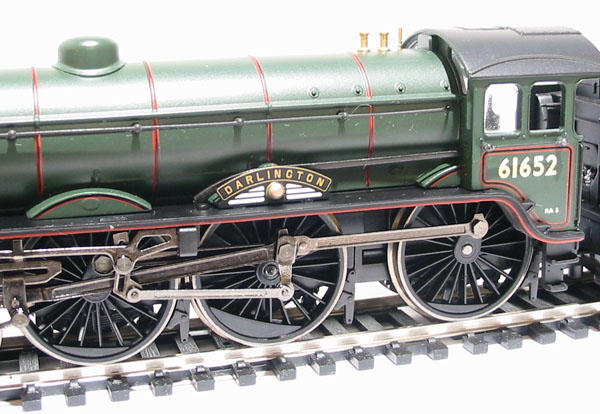Locomotive à Vapeur Hornby B17 Darlington 61652 — Modèle Réduit échelle 00, Finition BR Green, Pour Réseau Ferroviaire