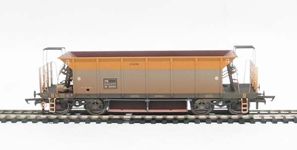Hornby R6288C Departmental YGB Seacow Hopper Wagon DB980155 weathered 