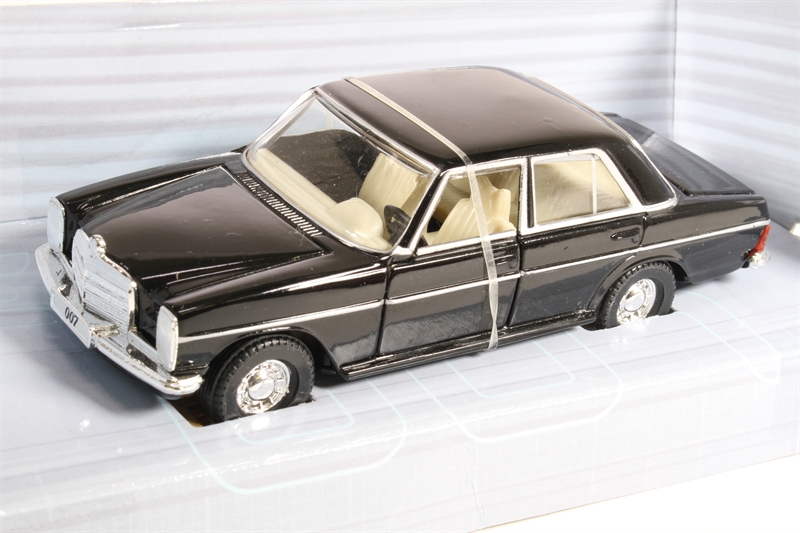 Corgi TY05702 Mercedes 240D Saloon - 'James Bond - - Hattons