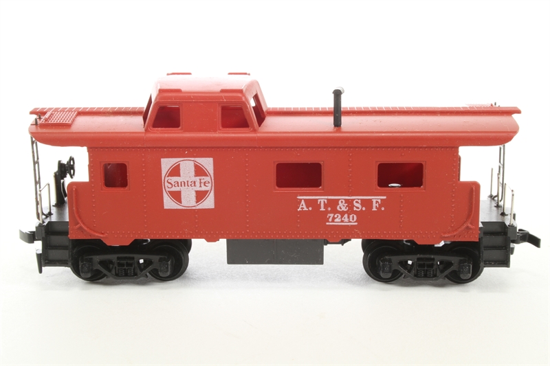 Tyco TY327J 40' Caboose - ATSF - Hattons