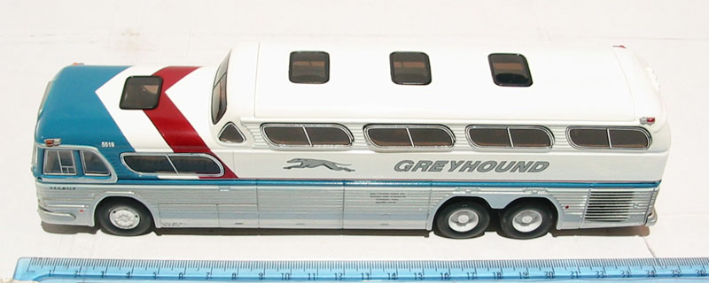 Corgi GM 4501 Greyhound Scenicruiser Destination Montreal 1/50 US54411 2024