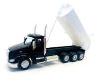 006600 Peterbilt 579 Dump Truck