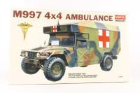 01352 Hummer Ambulance