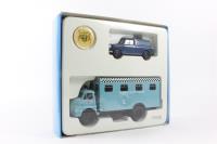 08006 Thames Valley Police set - includes Bedford S control unit (1:50 scale) & Mini van (1:43 scale)
