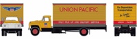 10036 Ford F850 Box Van of the Union Pacific #307