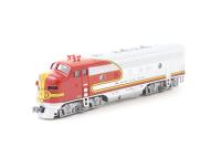 106-0018loco EMD F7A cab unit 300 of the Santa Fe - split from Santa Fe starter set