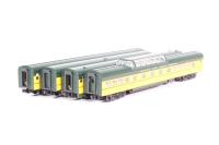 106-094 Smoothside passenger cars of the Chicago & North Western - yellow and black with white lettering 4-Pack