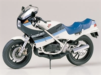 14024 Suzuki RG250 motorbike