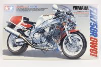 14058 Yamaha FZR750R OW01 EXUP 1999