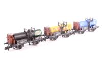15141 Pack of 3 x Tank Wagons with Brakeman's Cabs in assorted liveries of the DR, Epoch II