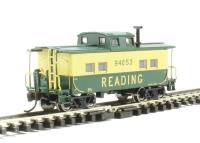 16851 Cupola NE steel caboose of the Reading Railway - green and yellow 94053