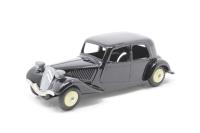 24N Citro+½n 11BL Traction Avant in Blue