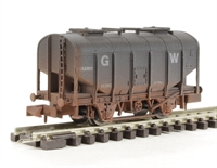 4-wheel bulk grain hopper in GWR livery - weathered