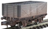 7-plank open wagon in LMS grey - 302080 - weathered