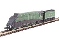 Class A4 4-6-2 4482 "Golden Eagle" in LNER apple green with valances - DCC Fitted