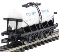 6-wheel milk tanker "Co-op London"