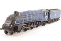 Class A4 4-6-2 60012 "Commonwealth Of Australia" in BR Blue - split from pack