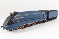 Class A4 4-6-2 4489 'Dominion of Canada' in LNER Blue Livery with Valances