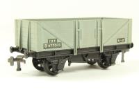 32074 13T 5-plank wagon in BR grey B477015