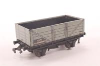32075 5 plank wagon E404844 in BR grey (tinplate body)