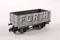 7 Plank Wagon 194 in 'Forth' Green Livery - Limited Edition for Harburn Hobbies
