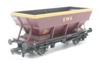 Pack of Two 46 Tonne HEA Hopper Wagons 361870 in EWS Red & Yellow Livery
