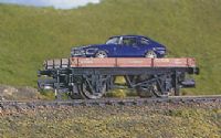 33-411 1 Plank Lowfit Wagon B450050 in BR Brown Livery with Ford Capri car load